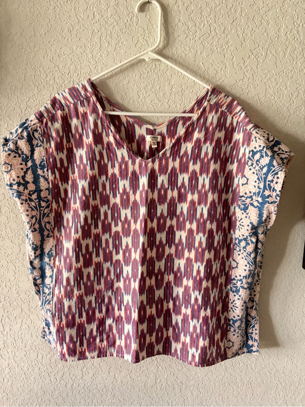 dylan Multicolor Patterned Boxy V-Neck Tunic in Burgundy and Blue
